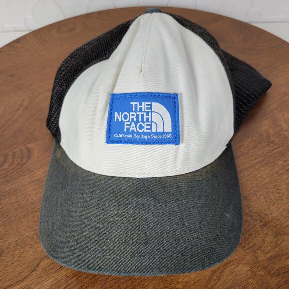 The North Face Keep It Patched Trucker Hat White Black Flexfit Tech 110 Snapback - Picture 1 of 12